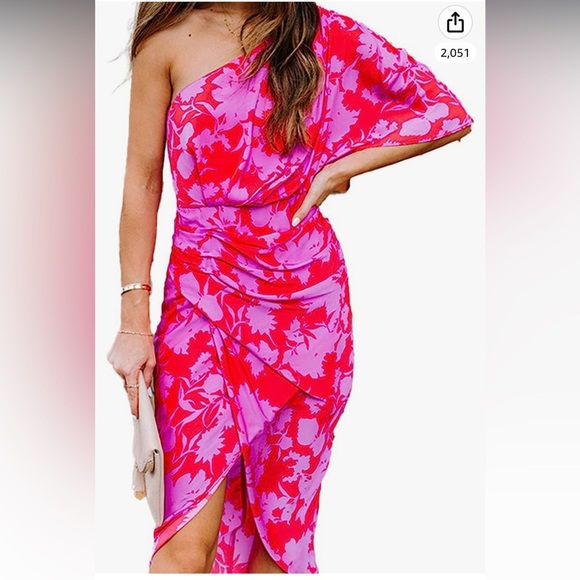 One shoulder, irregular hem, floral print dress. Size large - Picture 7 of 8